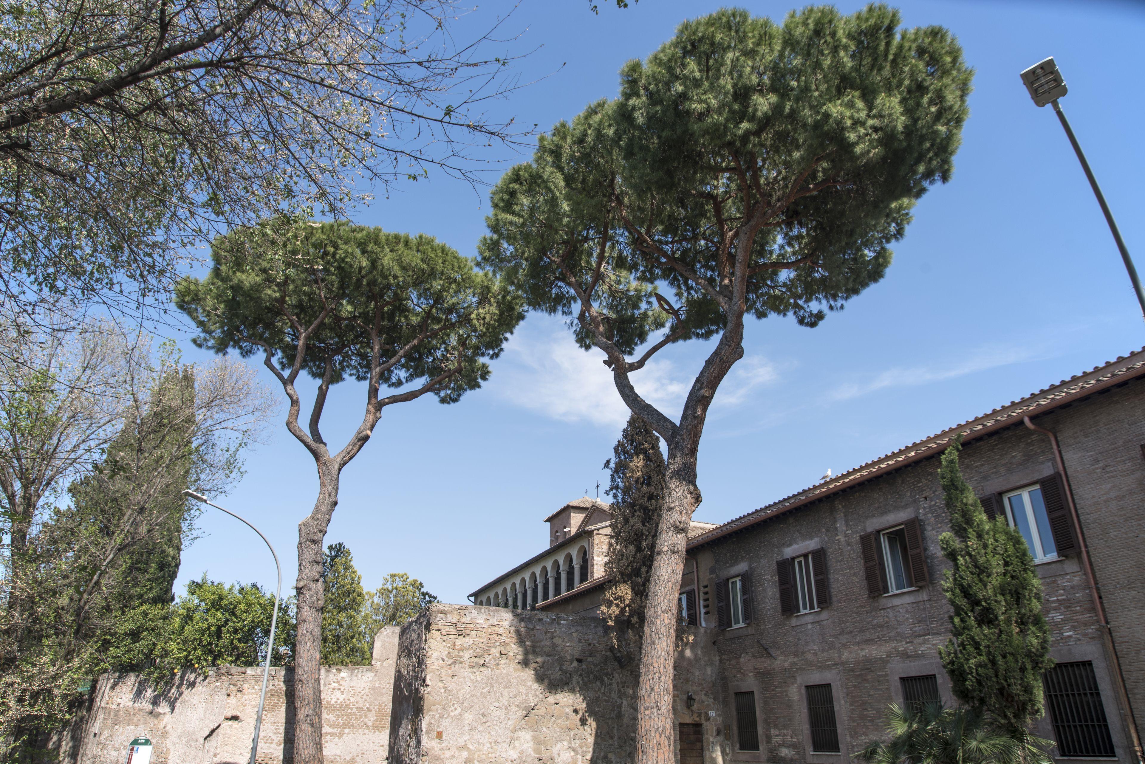 Beplace Aventino, Rome